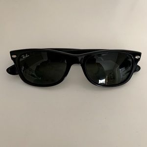 Ray-Ban New Wayfarer Sunglasses